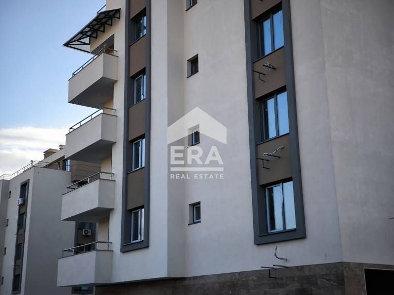 Продава се Двустаен апартамент в Хасково, Куба - 74 кв.м за 920 €/кв.м - Снимка #2