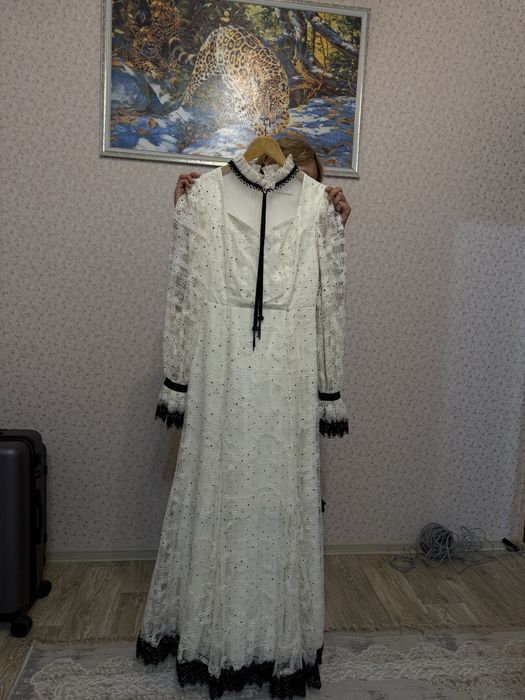 Платье вечернее….