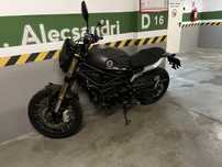 Vand motocicleta sau schimb cu masina