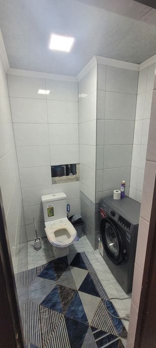 China House Sergeli moshina bozor yonida 2 xonali uy sotiladi.