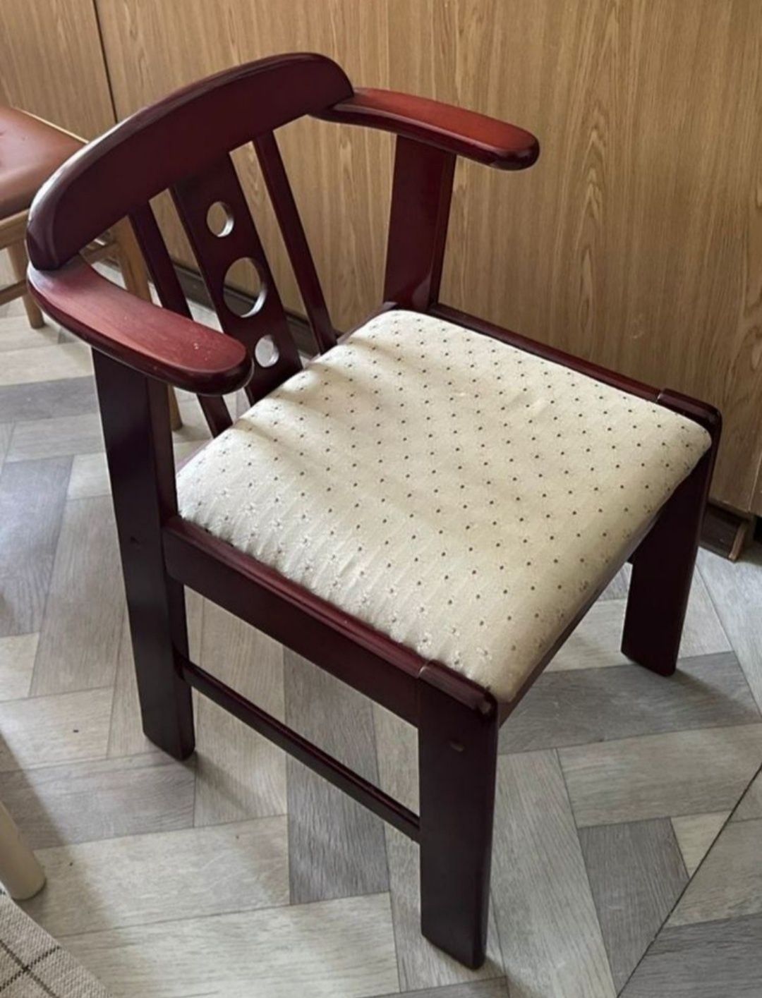 Продам Ретро кресла и стулья