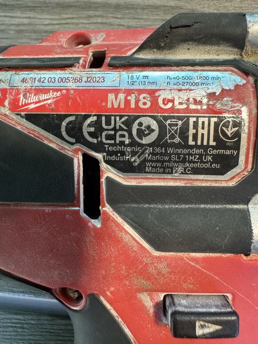 Masina de gaurit cu percutie fara acumulatori Milwaukee