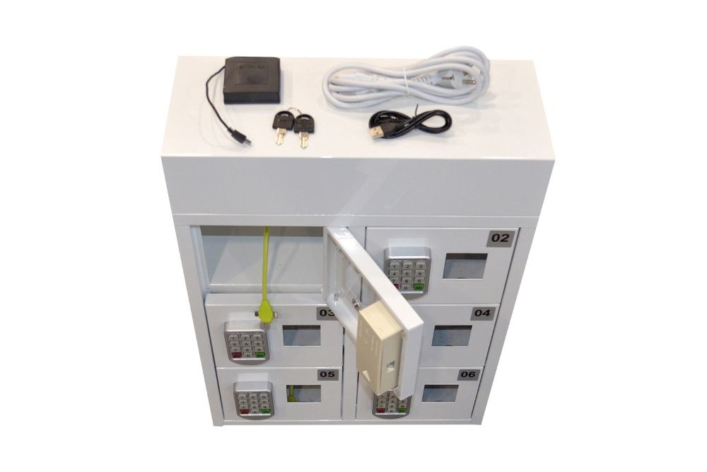 Шкаф със заключващи се кутии за зареждане на мобилни телефони