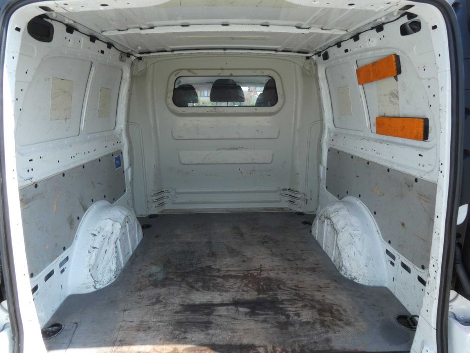 Mercedes Vito mixt 6 locuri + spatiu de marfa