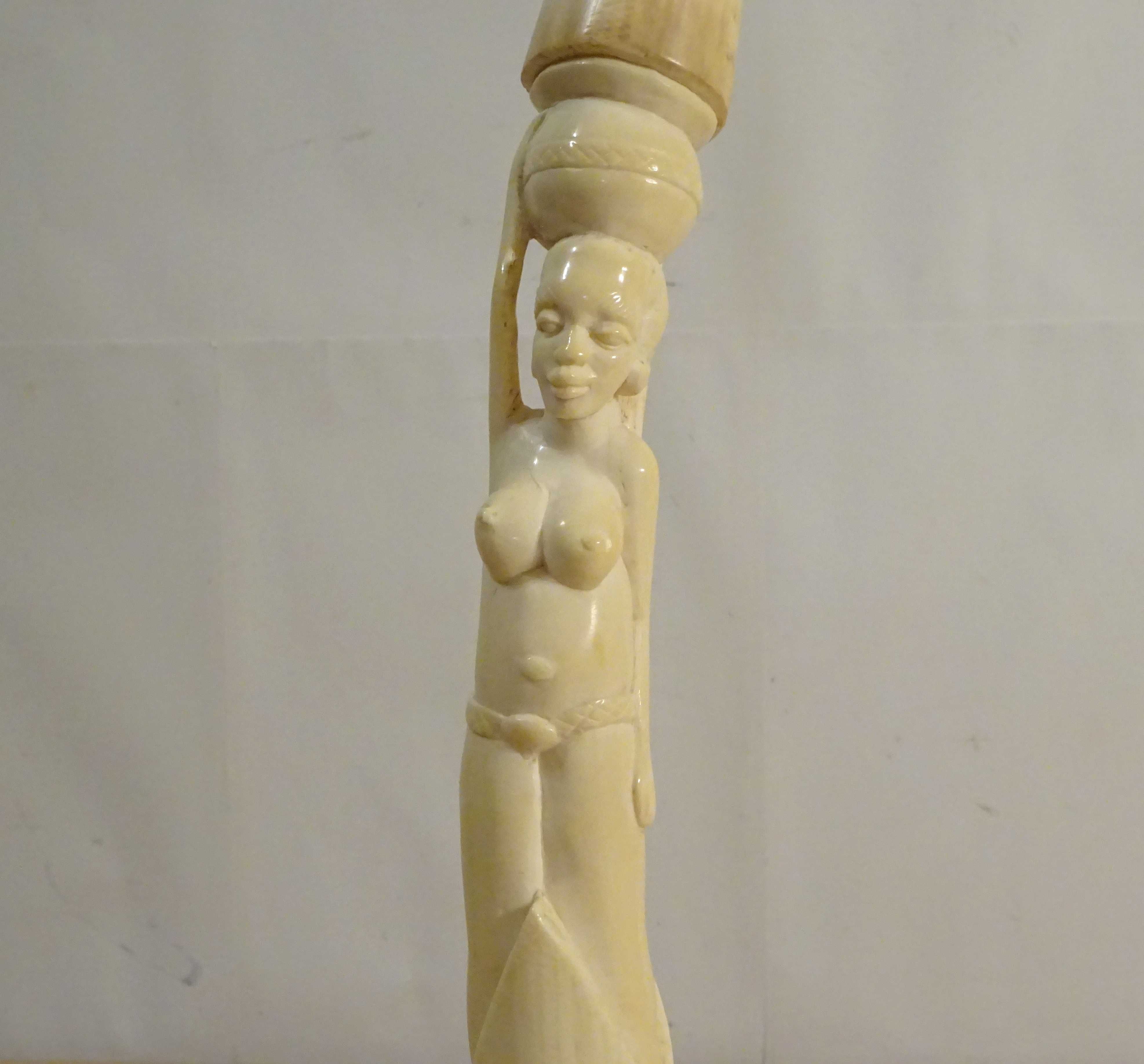 Sculptura tribala africana in material pretios ‘Muza’ | UNICAT