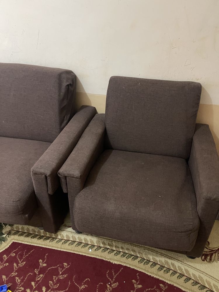 Divan 2ta kreslo va 1 kishilik kravat