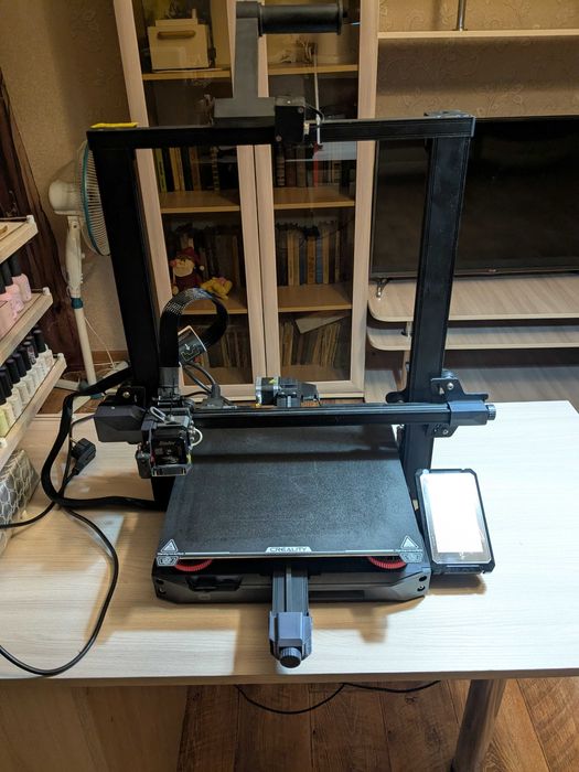 Продам 3д принтер Ender 3 S Plus