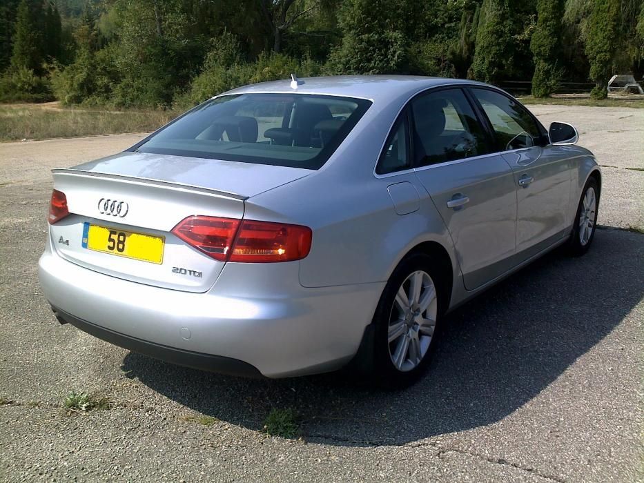 AUDI A4 2.0tdi B8 143k.c