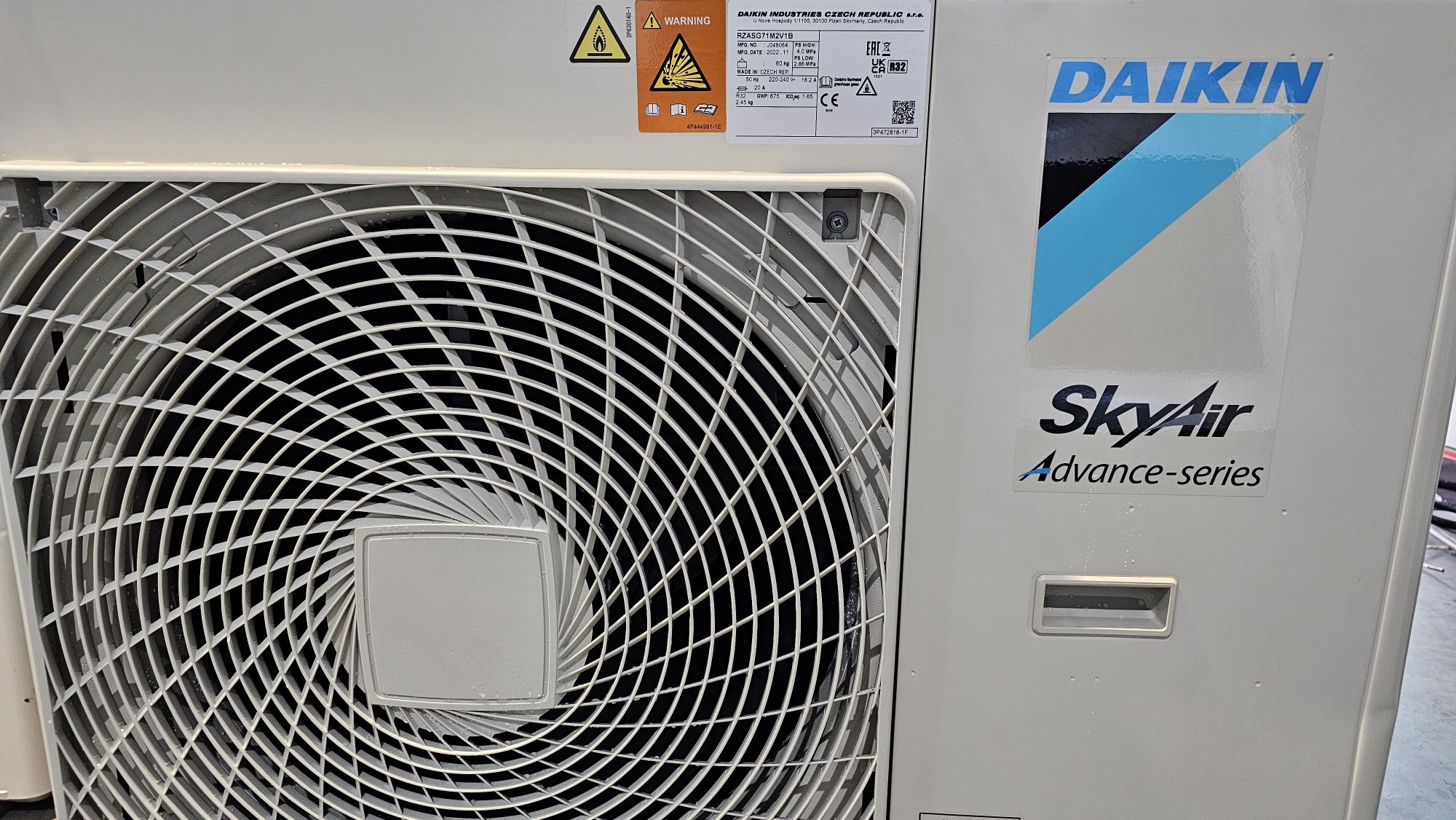 НОВ Daikin 24ка 24000btu касета открит монтаж FUA71  RZASG71