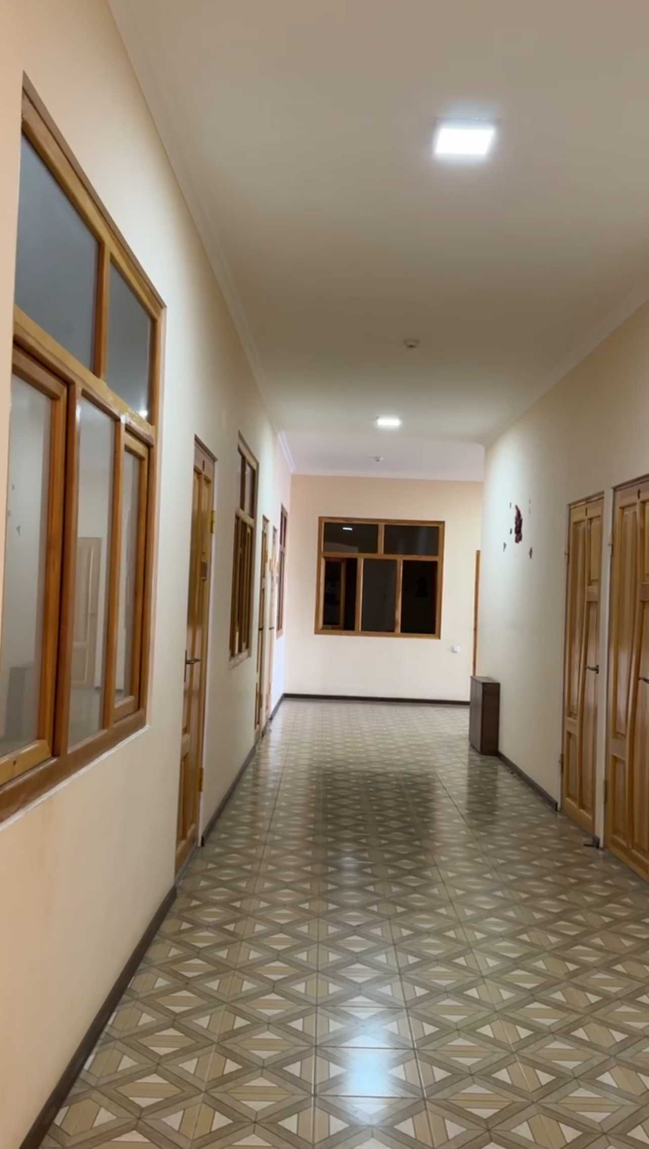 Продается готовый офис для бизнеса.6 соток 1076 кв Яшнабод, Тузел