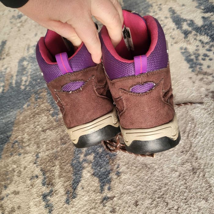 ghete waterproof ADIDAS  munte , adidas, de piele 100 ron bucata