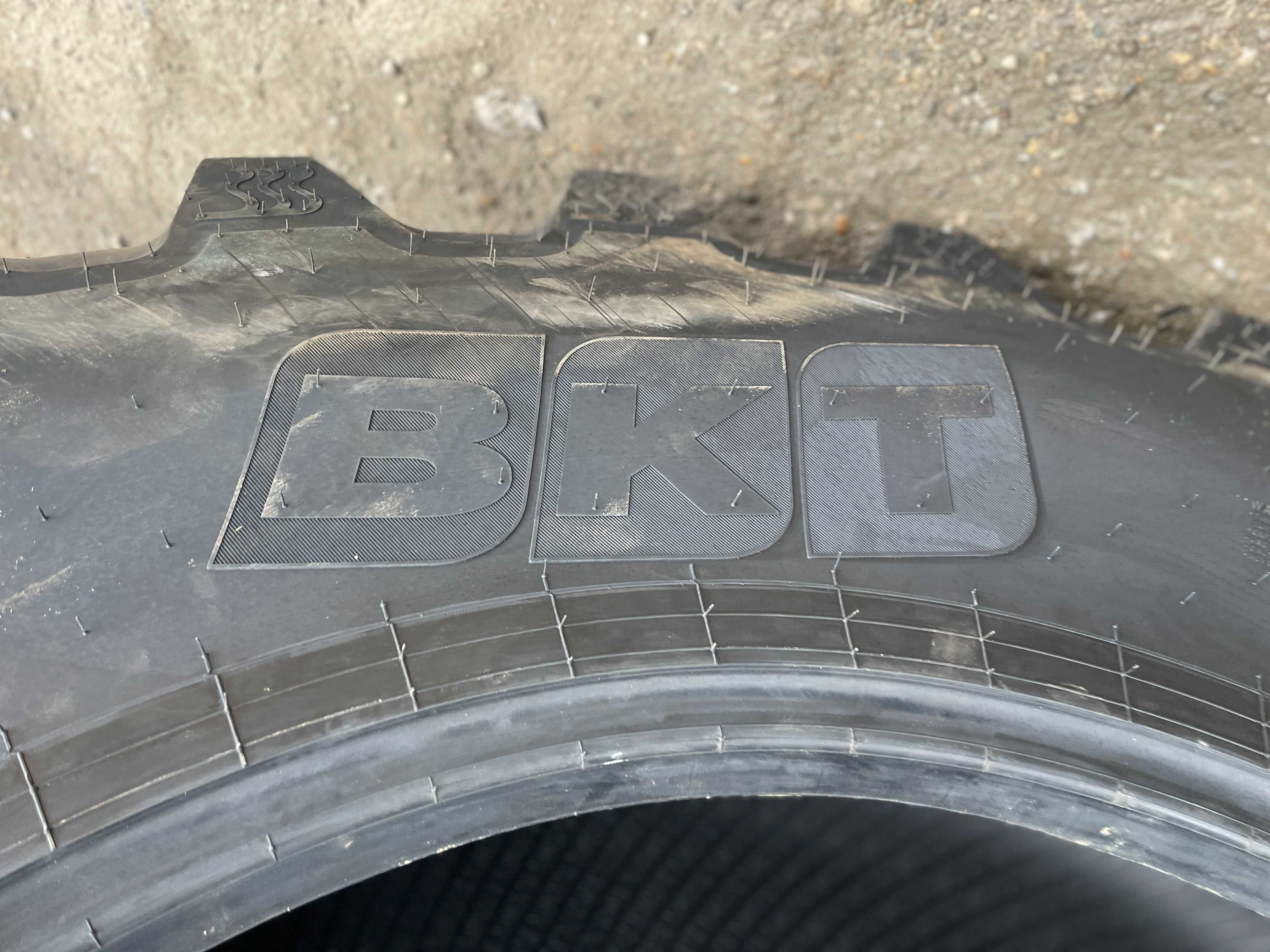 Cauciucuri noi de tractor spate Radiale 650/85R38 BKT agrimax STEYR