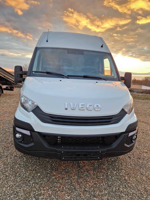 Iveco Daily 35C18  motor 3.0 E6 Adus recent Italia an 2019/12 Full !