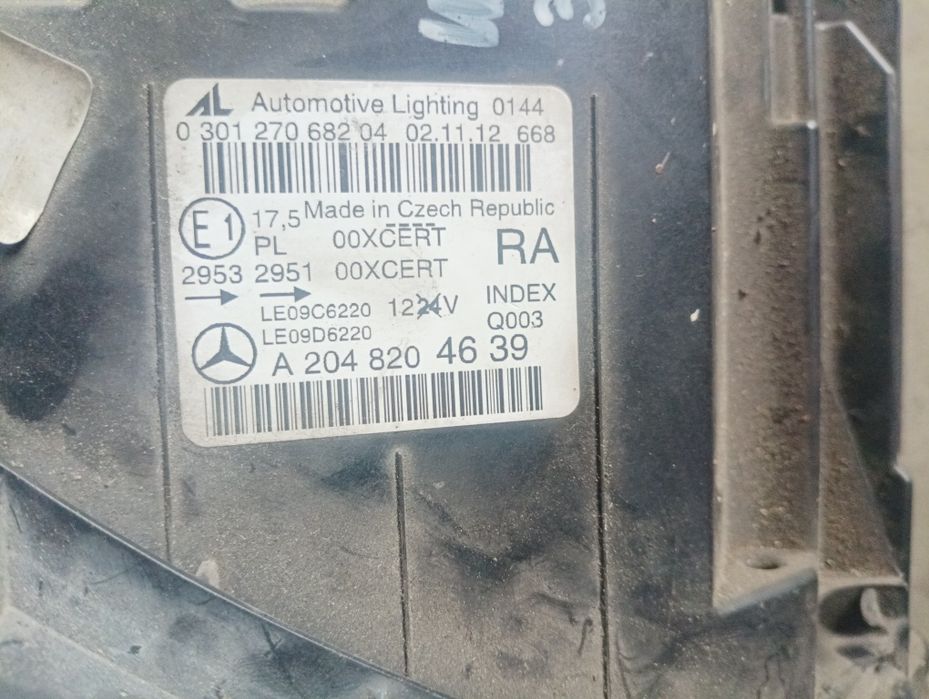 Фар w204  цена за оборудван