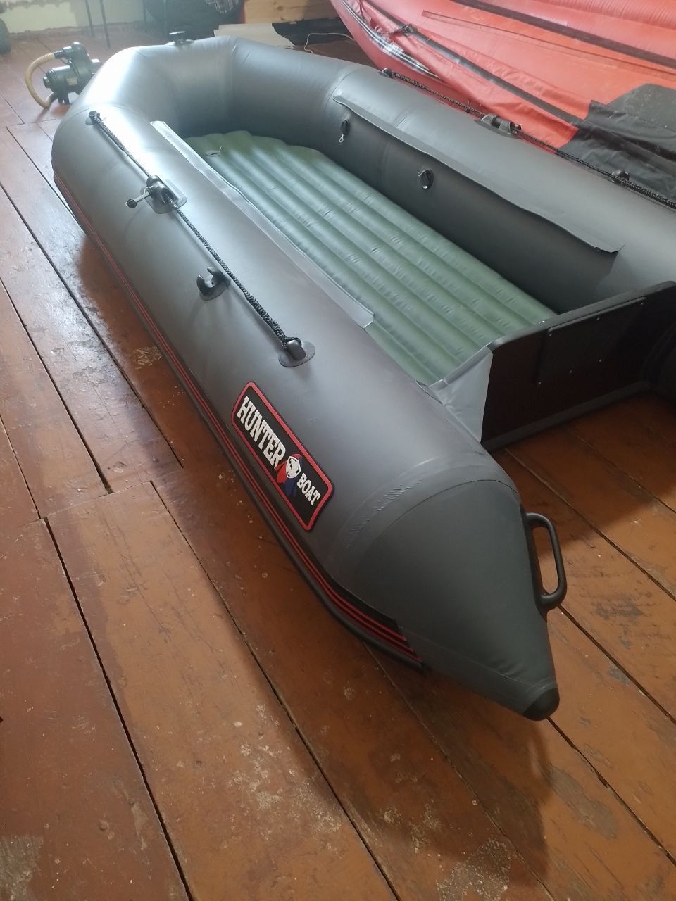 320 Hunter boat срочно продам.