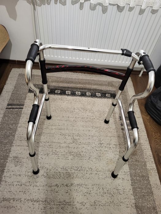 Cadru de Mers Pliabil, Curbat cu Pasitor