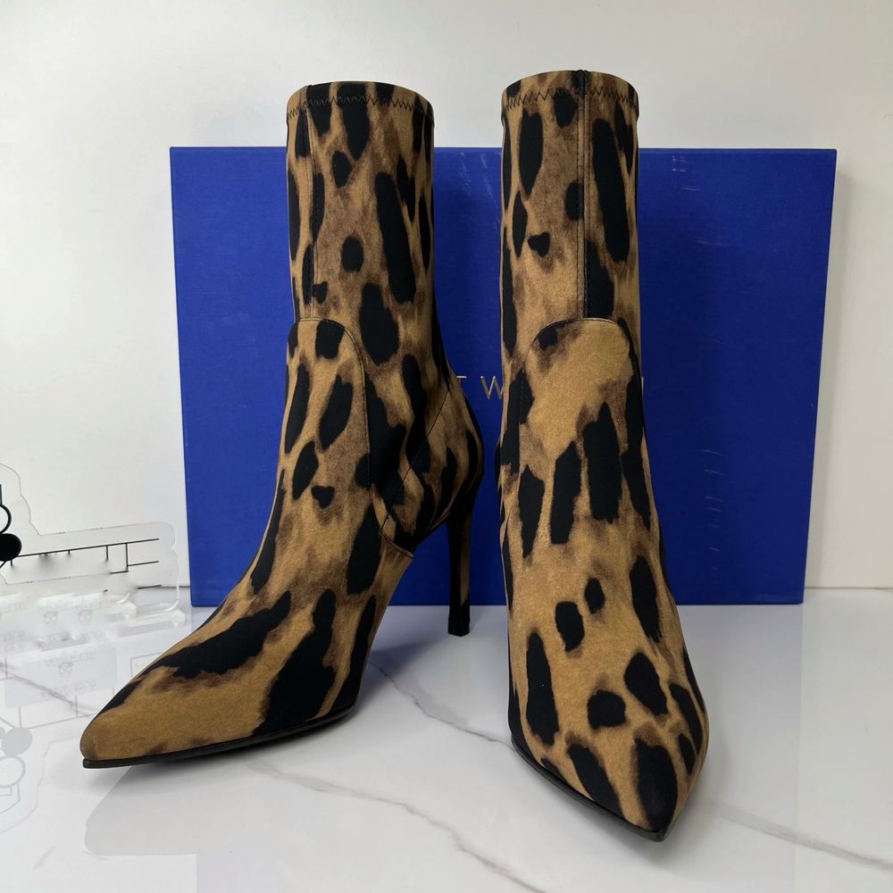 Ботильоны бренда Stuart Weitzman