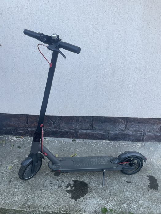 Trotinetă electrică byte