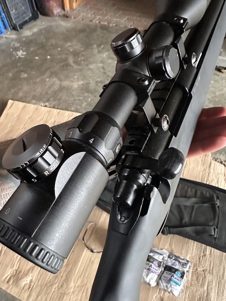Sniper airsoft  + 3000 de bile.