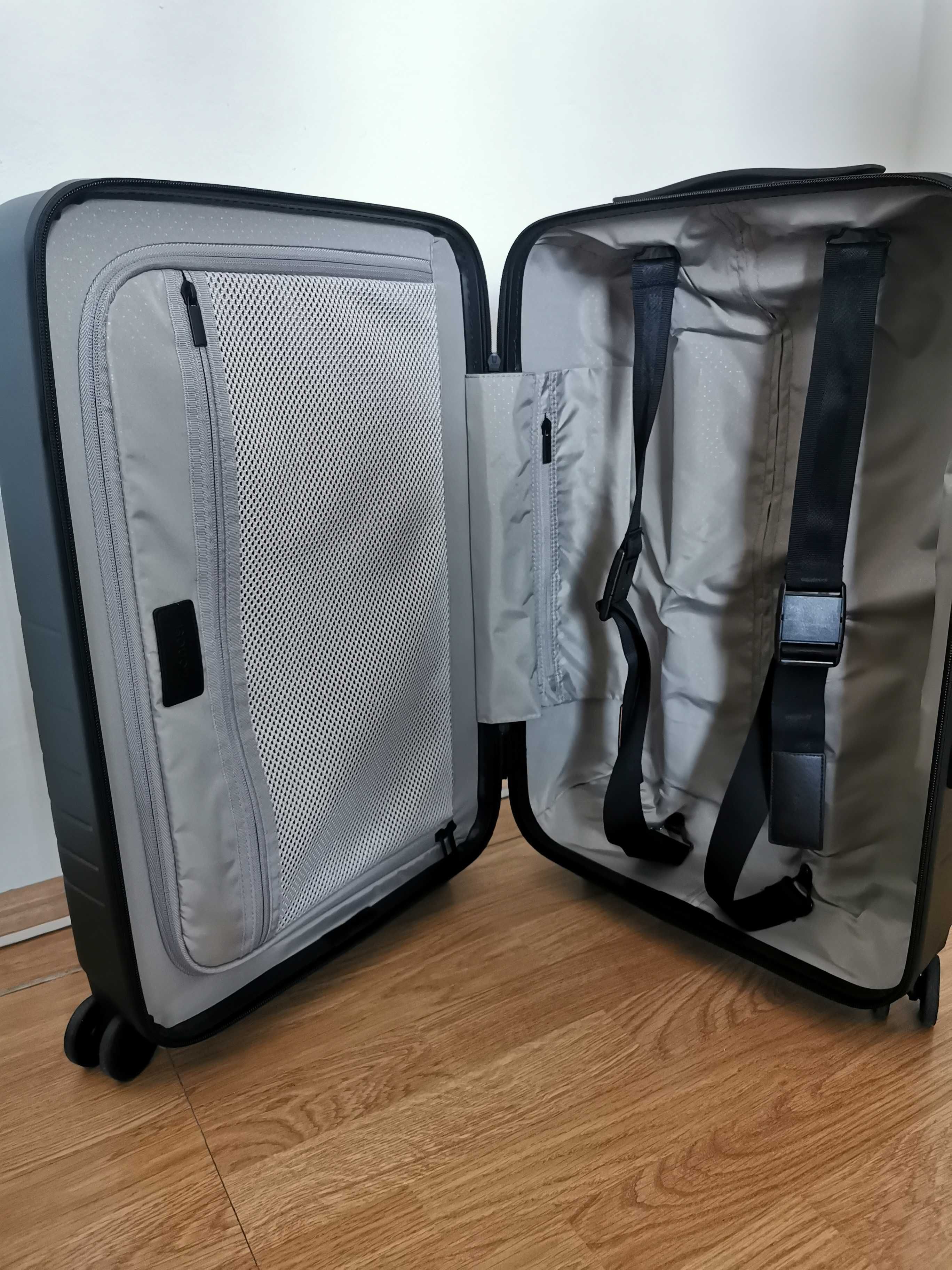 Troler cabina valiza mica Monos Carry-On Pro Plus