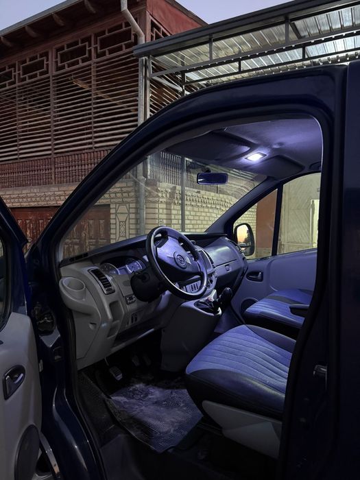 Opel Vivaro Германия