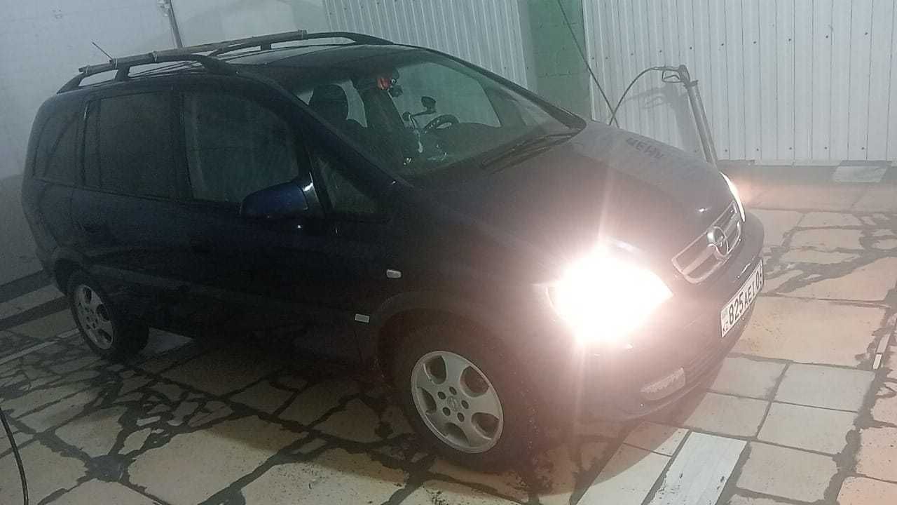 Opel Zafira 1.8 1998