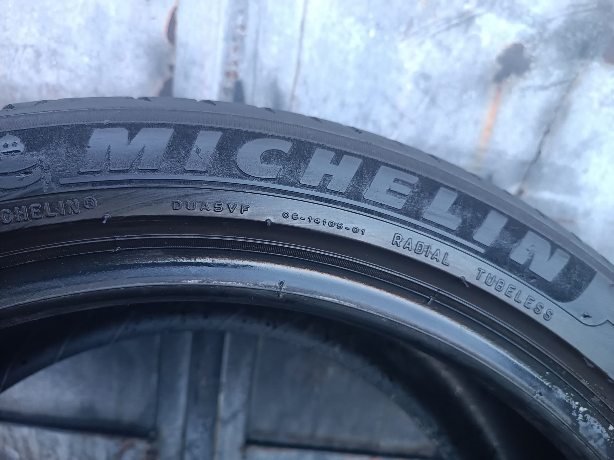 245/40/18 Michelin Дот 1023