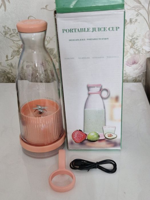 Miniblender cu incarcare USB