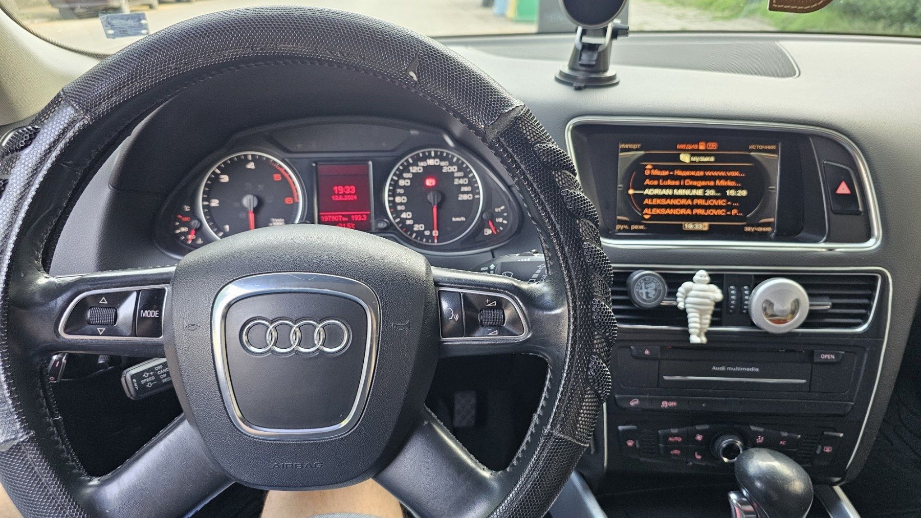 Ауди Q5 дизел 2010г