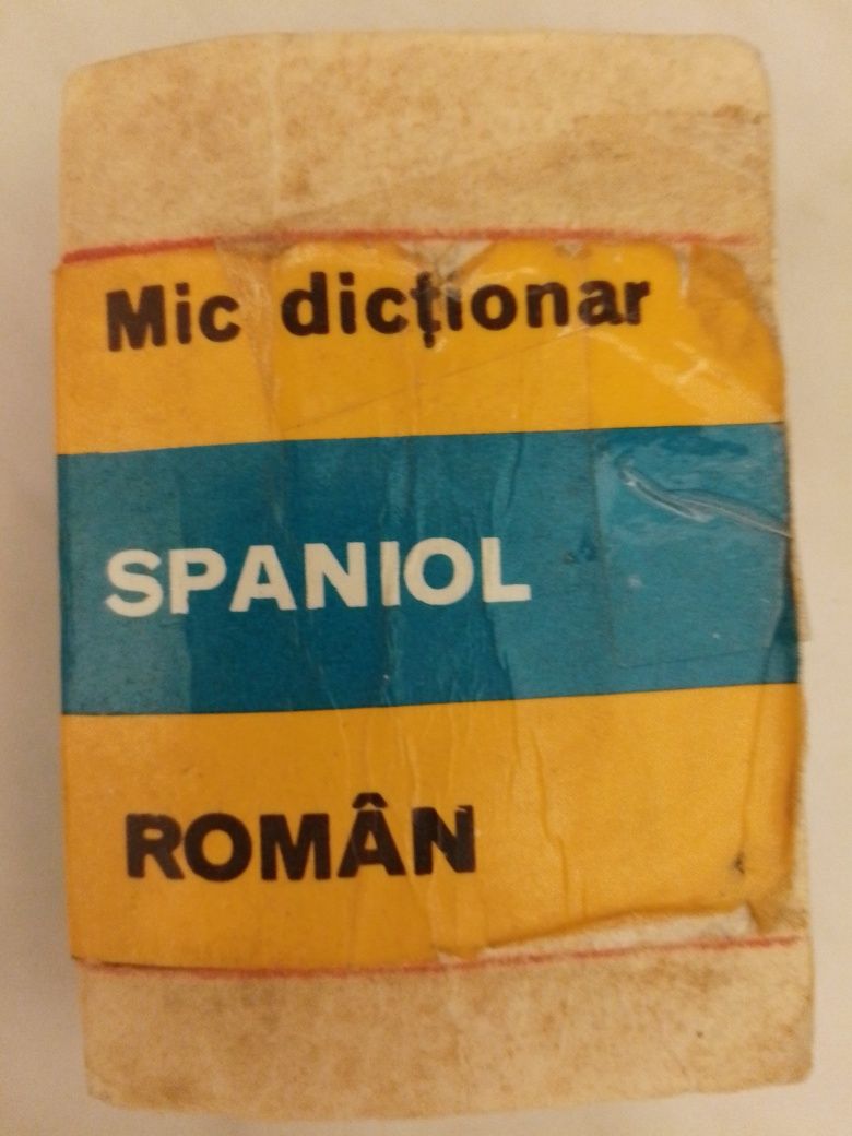 Vand 2 dicționare spaniol-roman din anii 1973 și 1976