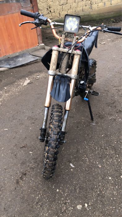 Vand sau schimb cu atv