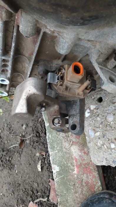 Cutie viteze ford transit motor 2000cc