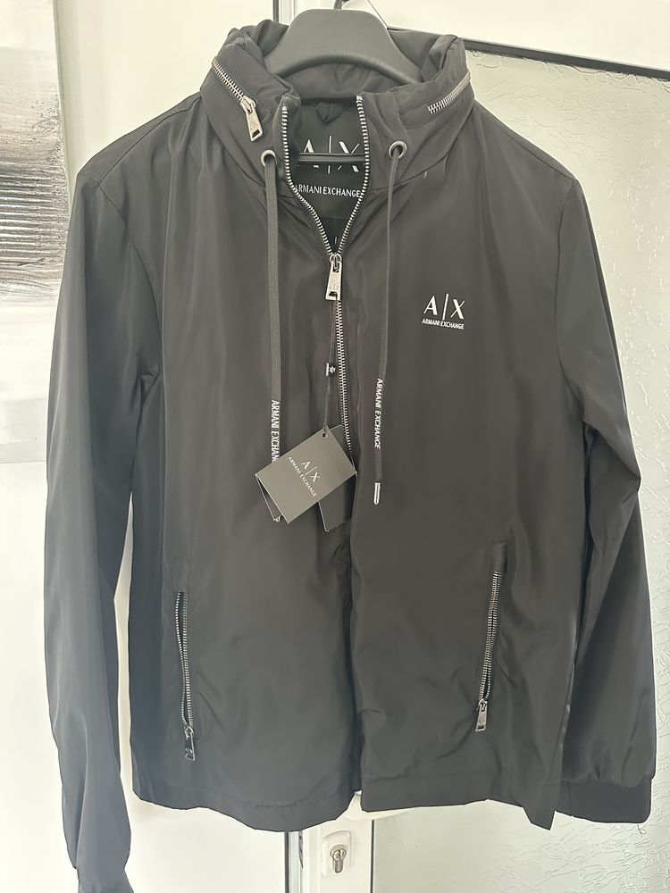 Armani Exchange-чисто ново с етикет