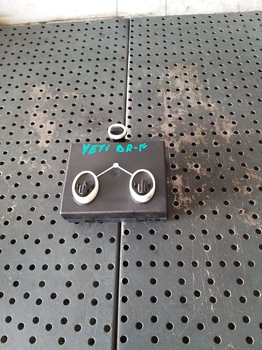 Modul calculator usa dreapta fata skoda yeti 5l 7n0959792