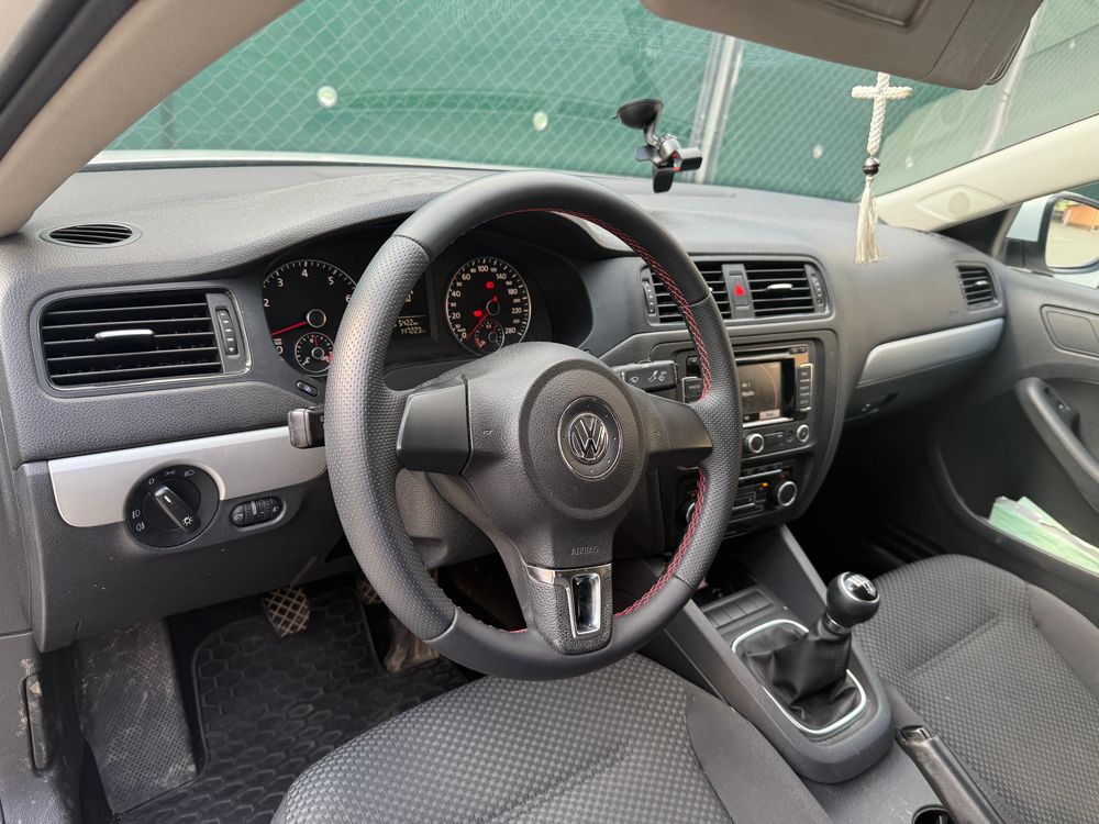 Vand volkswagen Jetta  2011