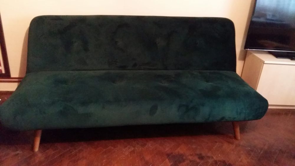 Canapea catifea verde extensibila superba