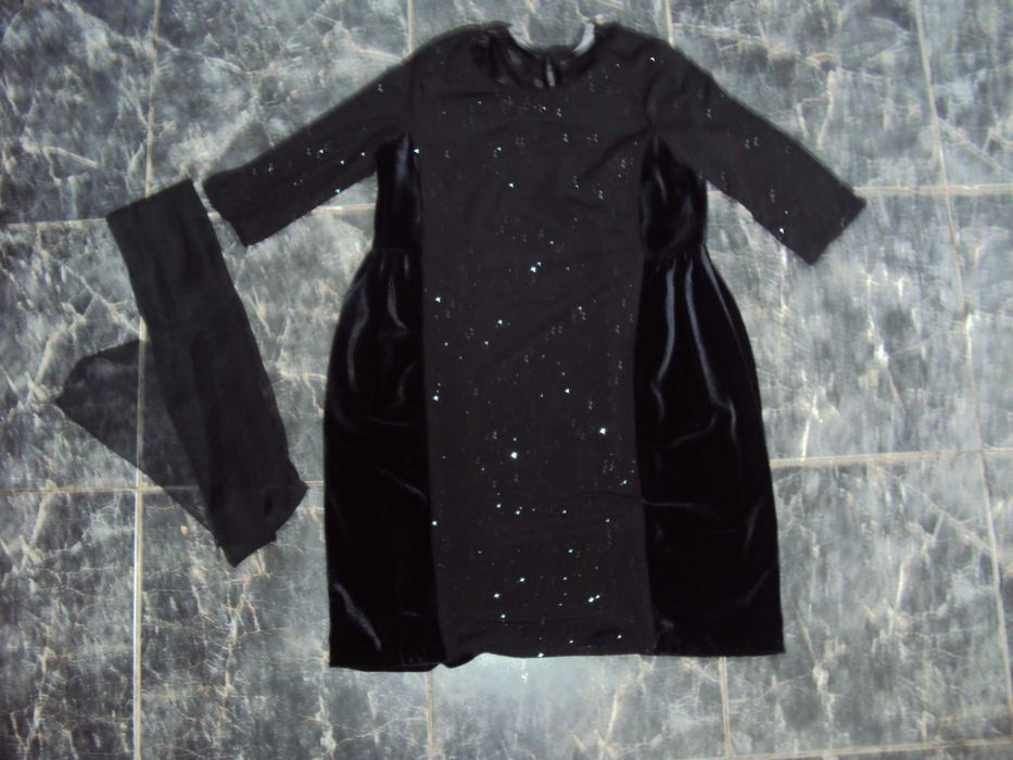 Красивое праздничное платье на 8-10 лет.