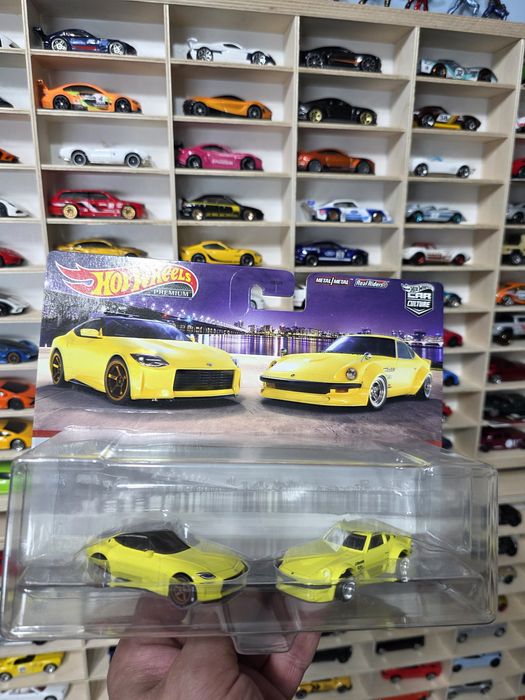 Hot WheeHot Wheels 2 Pack Nissan Z Proto & Nissan Fairlady Z