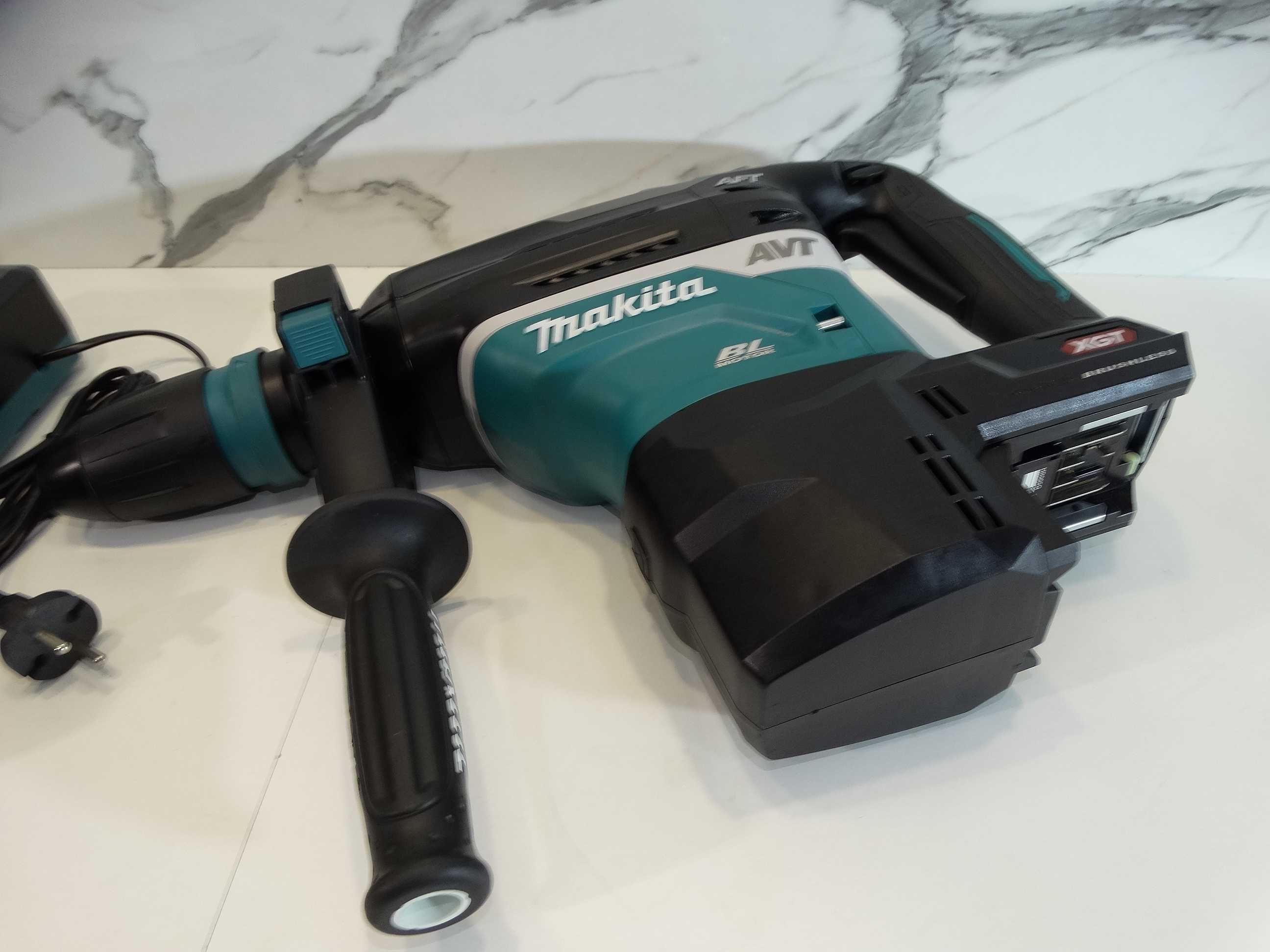 Makita HR 005 + 40 V / 5.0 Ah - Комбинирана машина XGT