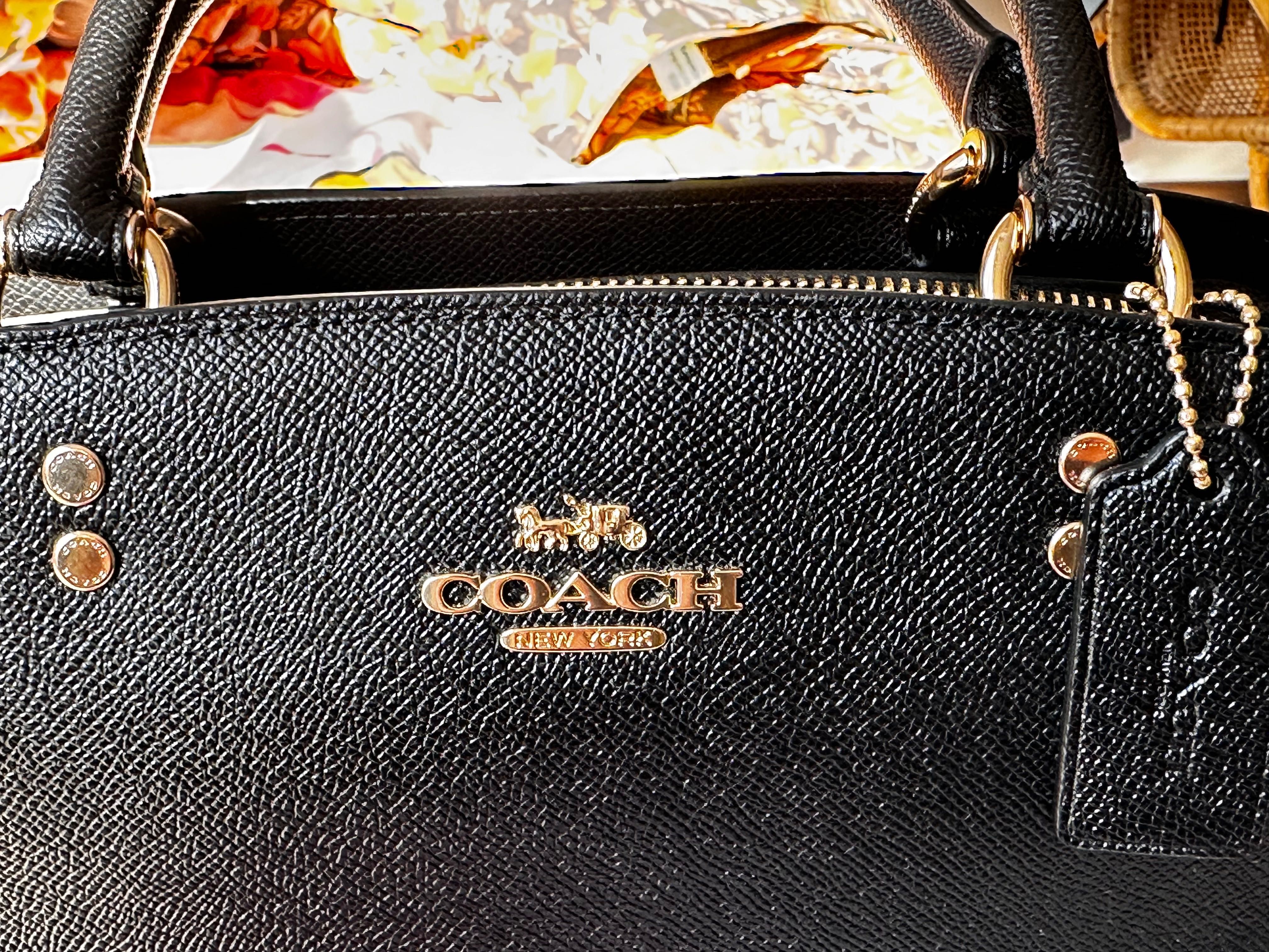 Дамска чанта COACH