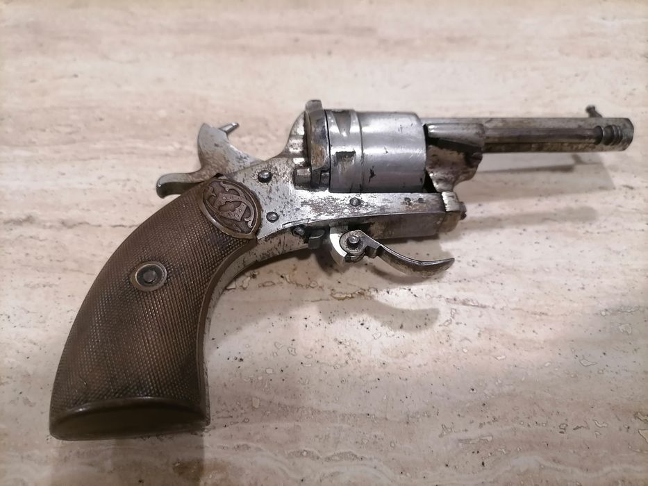 Стар револвер/пистолет