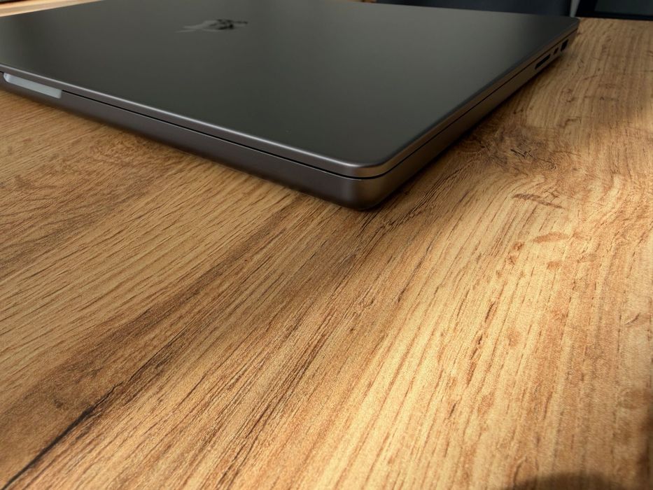 MacBook Pro 16" M3 PRO 12-CPU, 18-GPU, 36GB RAM, 512GB SSD