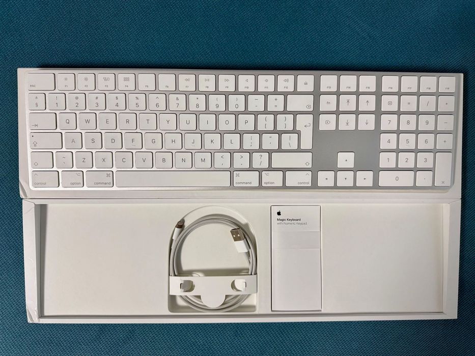 Tastatura Apple Magic Keyboard A1843 cu numpad, Layout US English
