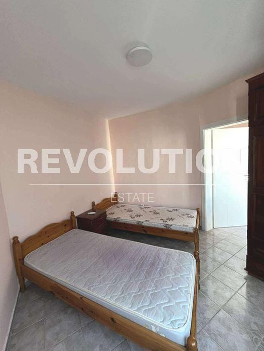 Дава се под наем Двустаен апартамент в Варна, Център - 40 кв.м за 300 € - Снимка #3