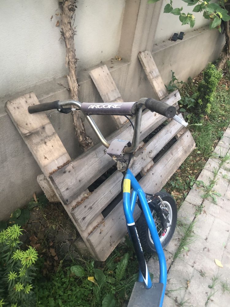 Vand trotineta Arcore la 90 lei