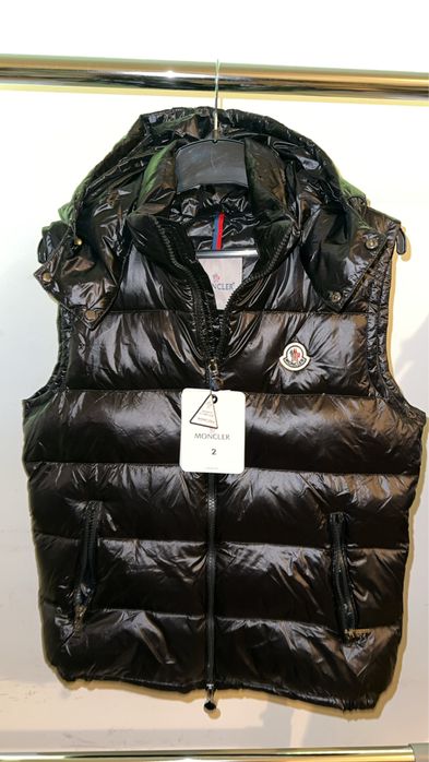 Vesta Moncler Black S,M,L
