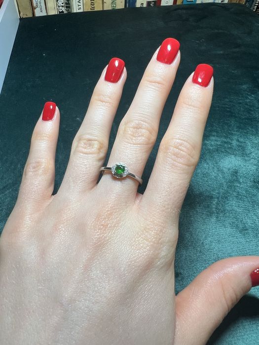 Inel de argint cu piatră verde