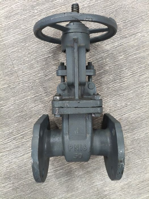 Продам задвижку.