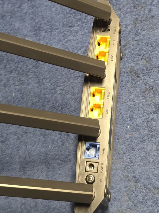 Vând Router Gigabit TP Link Archer C6U + Acces Point + Range Extender