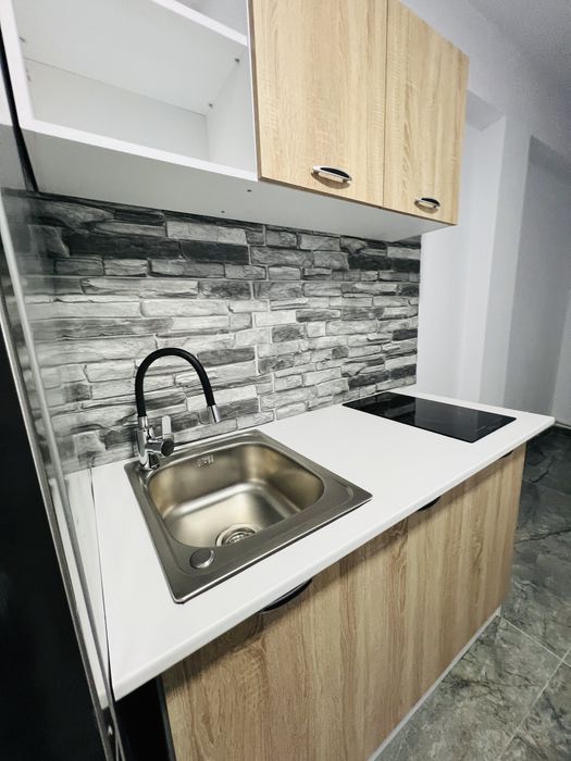 Inchiriez apartament